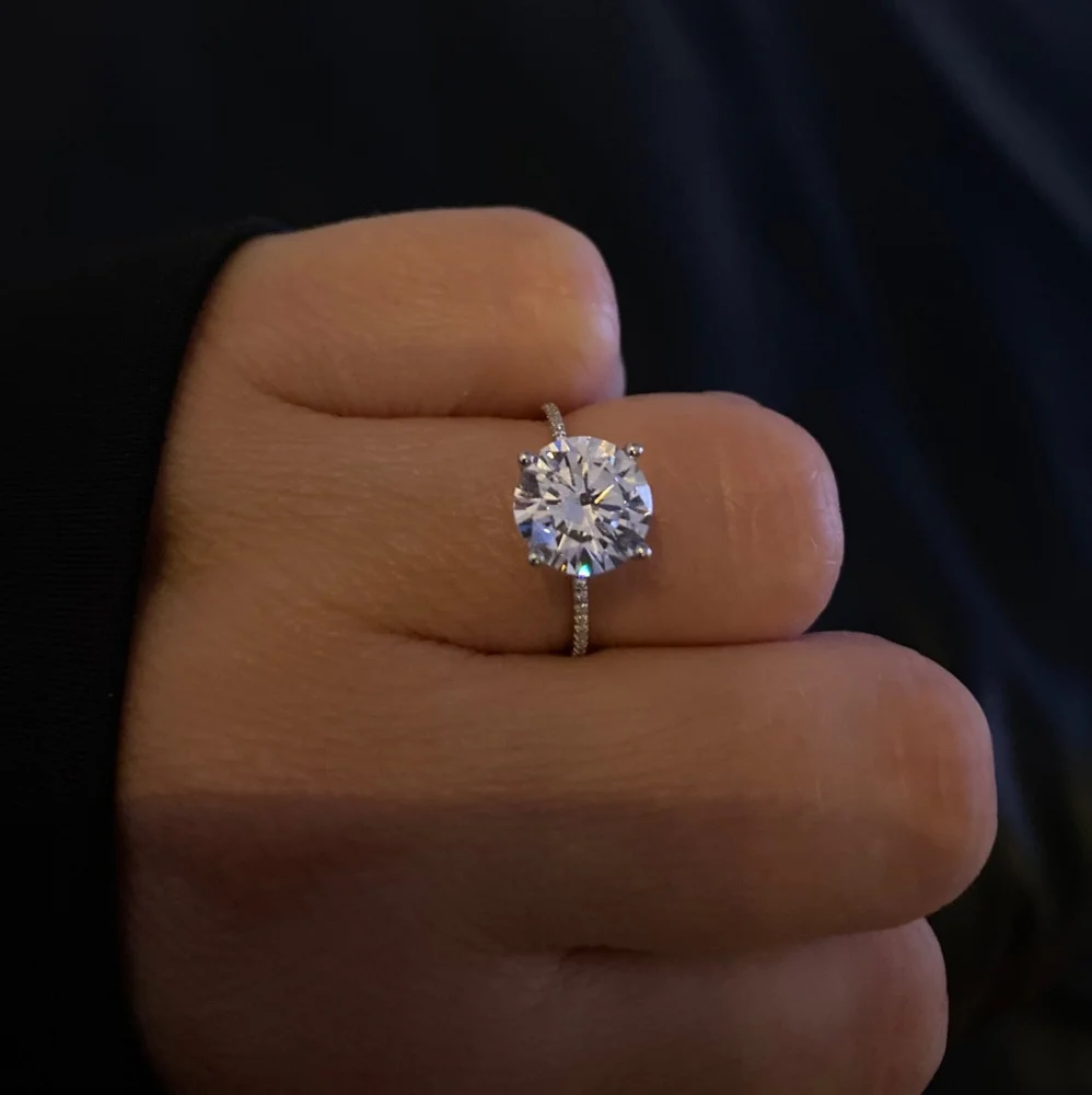 Classic Luxury 3Ct Engagement Ring - Picture 1 of 7